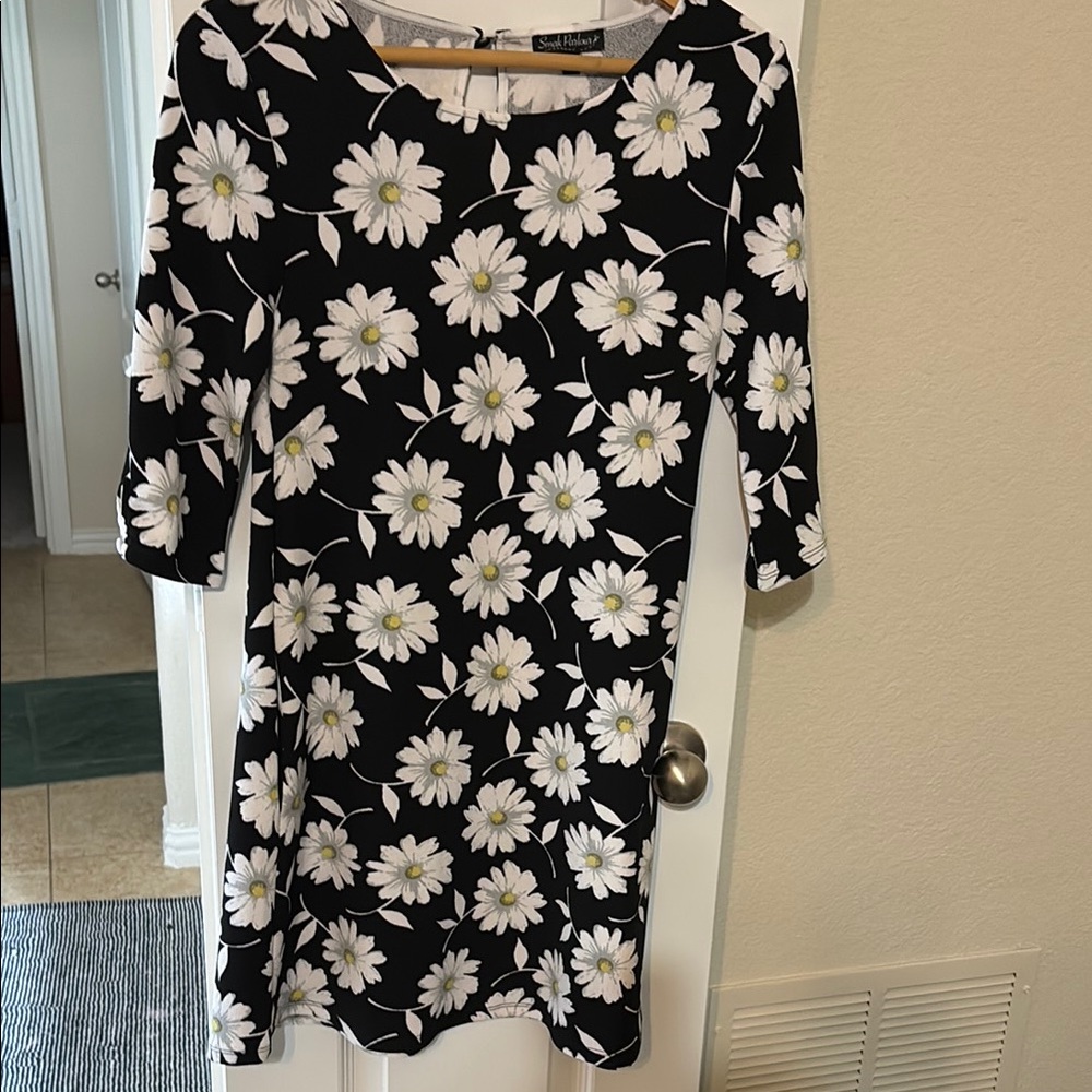 Unique Vintage Black and White Sheath Dress with Cuffed 3/4 Sleeves